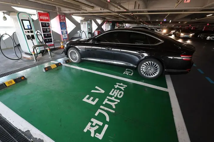Korean Parking Spaces for Electric and/or Hybrid Vehicles
