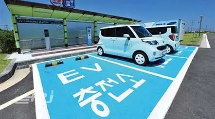 Korean Parking Spaces for Electric and/or Hybrid Vehicles